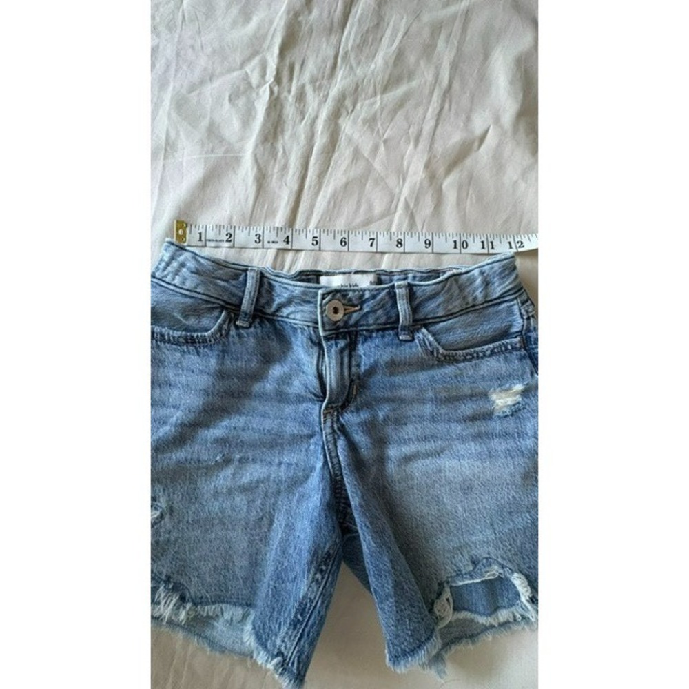 Abercrombie Kids Girls Mid Rise Baggy Denim Shorts Size 9/10 Distressed Jeans - Picture 10 of 15